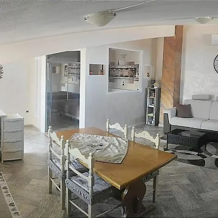 Penthouse Di Charme In Borgo Vicino Al Mare