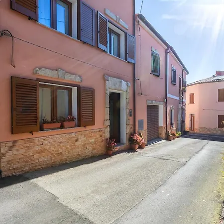 Appartamento Penthouse Di Charme In Borgo Vicino