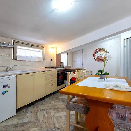 Penthouse Di Charme In Borgo Vicino Appartamento