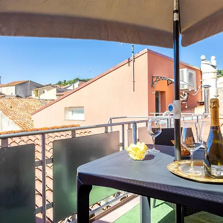 Penthouse Di Charme In Borgo Vicino Appartamento
