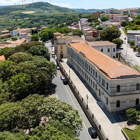 Appartamento Penthouse Di Charme In Borgo Vicino